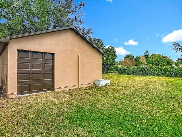 1840 SUSSEX DRIVE, Mount Dora, FL 32757