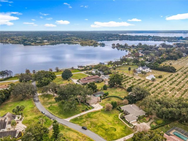 1840 SUSSEX DRIVE, Mount Dora, FL 32757