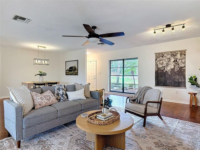 1840 SUSSEX DRIVE, Mount Dora, FL 32757