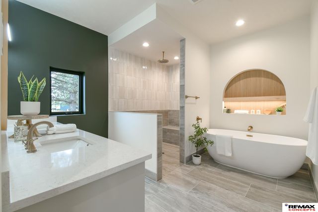 4701 W Deercrest Drive, Denton, NE 68339