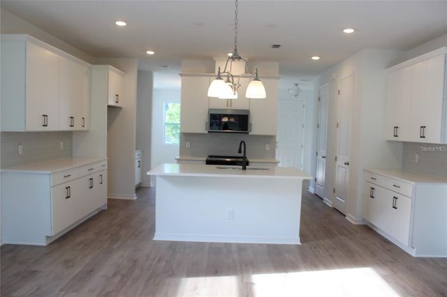 9186 WAVERLY WALK DRIVE, Orlando, FL 32817