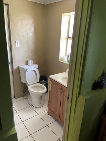 4108 Greenwood Avenue, West Palm Beach, FL 33407