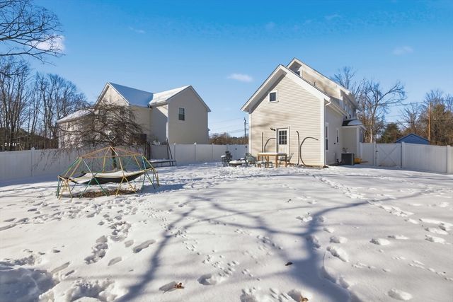 35 Hollis Street 1, Pepperell, MA 01463