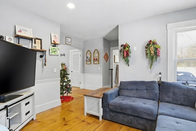 35 Hollis Street 1, Pepperell, MA 01463