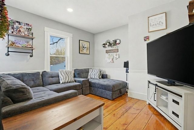 35 Hollis Street 1, Pepperell, MA 01463