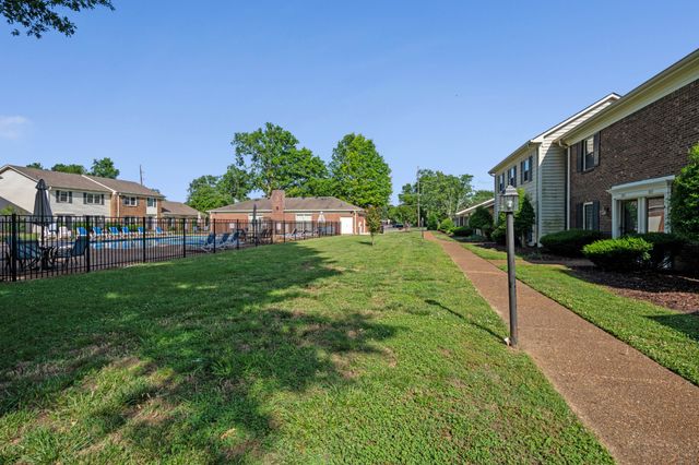 1013 E Northfield Blvd, Murfreesboro, TN 37130