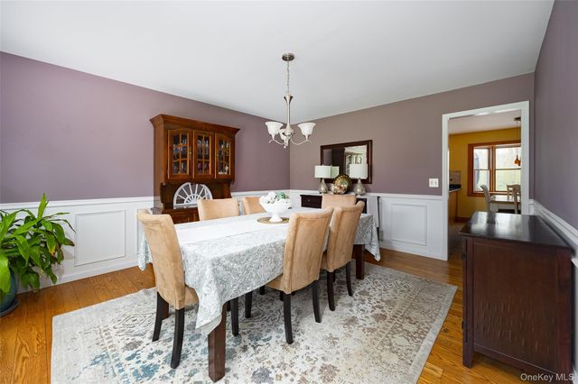 64 Travis Road, Hyde Park, NY 12538