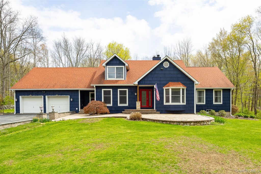 64 Travis Road, Hyde Park, NY 12538