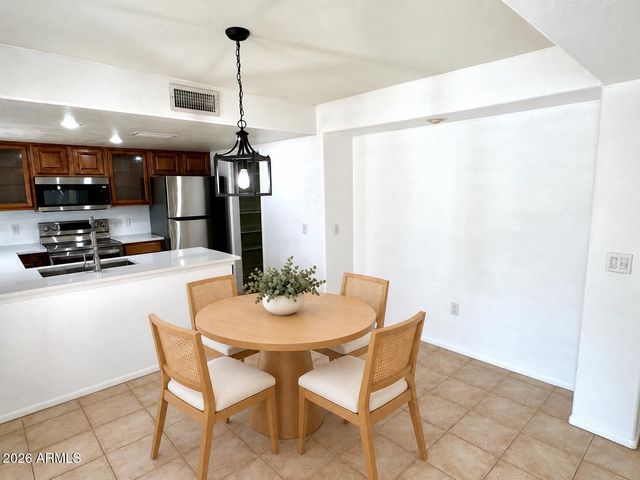 1333 E MORTEN Avenue 128, Phoenix, AZ 85020