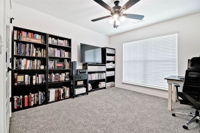 5338 Clear Springs Avenue, Springdale, AR 72762