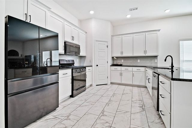 5338 Clear Springs Avenue, Springdale, AR 72762