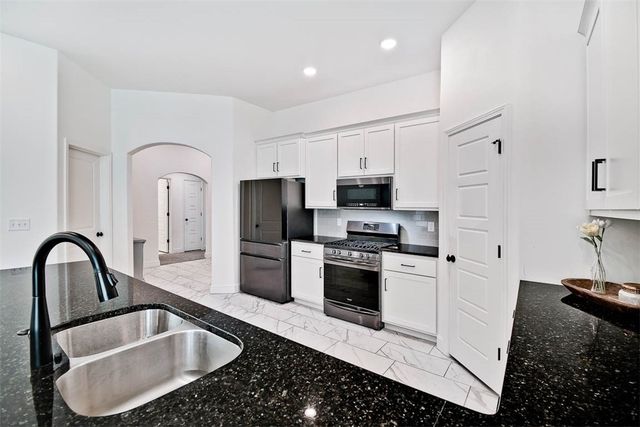 5338 Clear Springs Avenue, Springdale, AR 72762