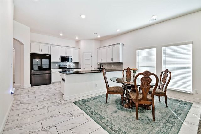 5338 Clear Springs Avenue, Springdale, AR 72762