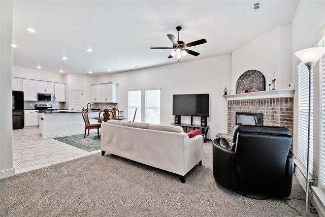 5338 Clear Springs Avenue, Springdale, AR 72762