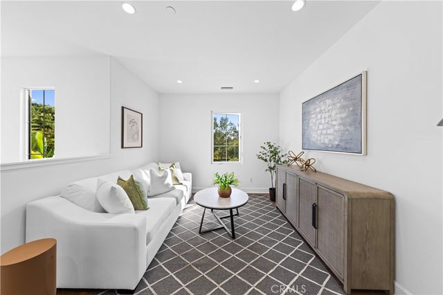 51 Painted Sky, Irvine, CA 92602