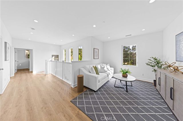 51 Painted Sky, Irvine, CA 92602