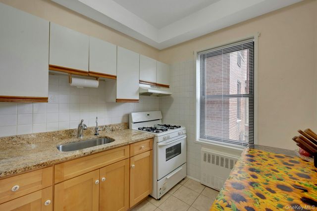 1 Remsen Road 1F, Yonkers, NY 10710