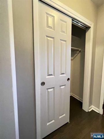 176 Oakwood Avenue, North Haledon, NJ 07508