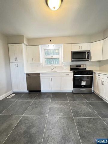 176 Oakwood Avenue, North Haledon, NJ 07508