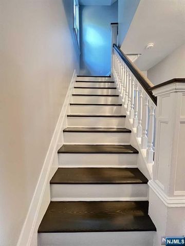 176 Oakwood Avenue, North Haledon, NJ 07508