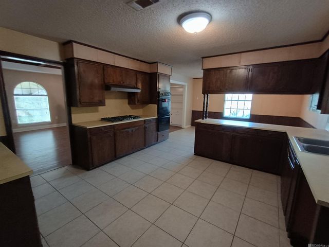 3572 Madeira Dr, Baton Rouge, LA 70810