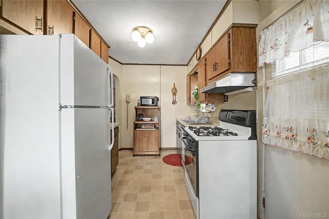 8007 250th Street, Bellerose, NY 11426