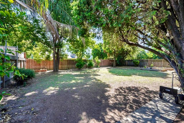 6516 N Pershing Ave, Stockton, CA 95207