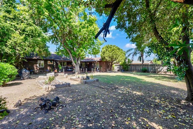 6516 N Pershing Ave, Stockton, CA 95207