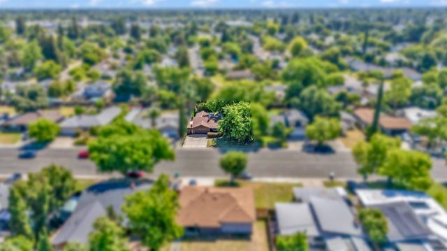 6516 N Pershing Ave, Stockton, CA 95207