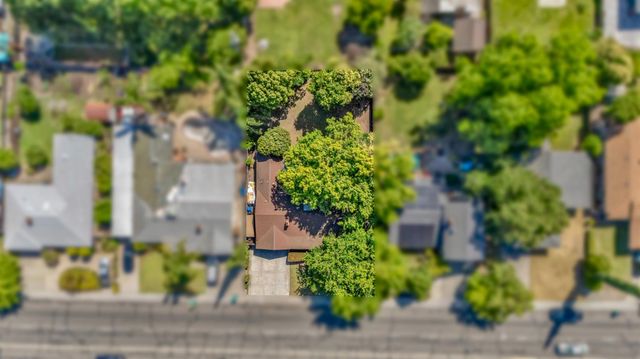6516 N Pershing Ave, Stockton, CA 95207