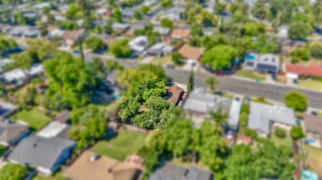 6516 N Pershing Ave, Stockton, CA 95207