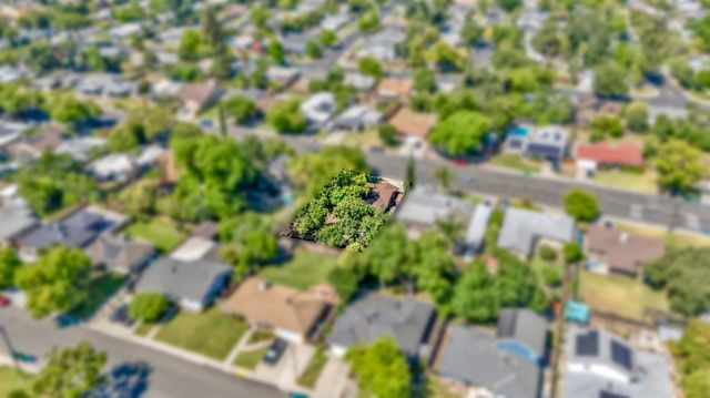 6516 N Pershing Ave, Stockton, CA 95207