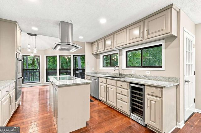 8810 North Mount Drive, Alpharetta, GA 30022