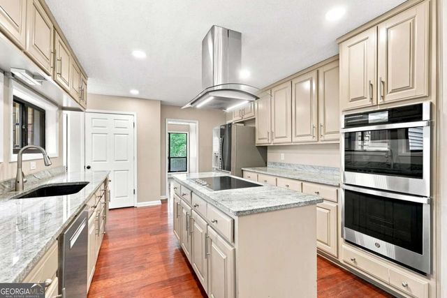 8810 North Mount Drive, Alpharetta, GA 30022