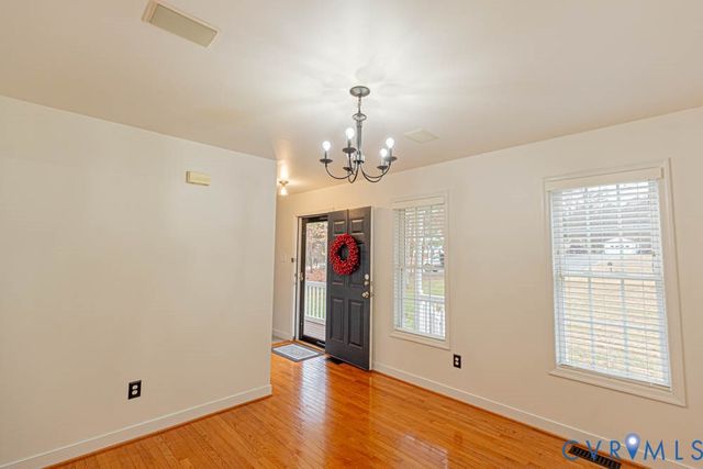 154 Black Creek Ln, Aylett, VA 23009