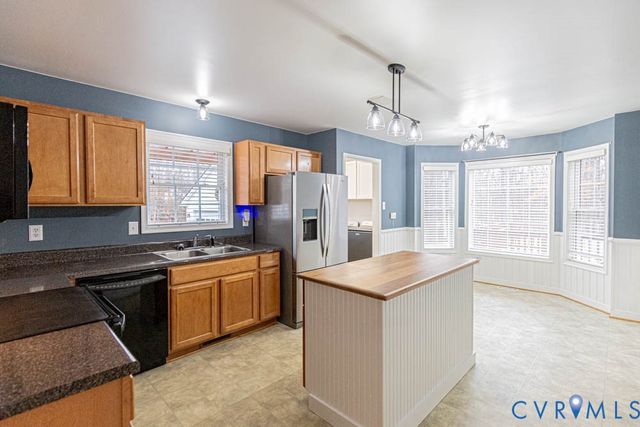 154 Black Creek Ln, Aylett, VA 23009