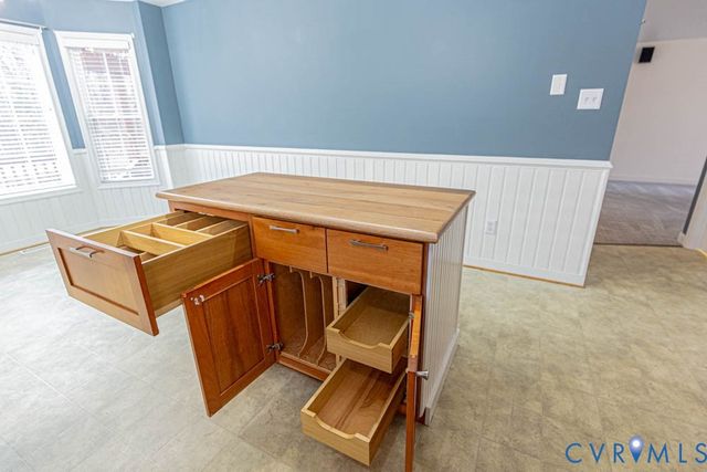 154 Black Creek Ln, Aylett, VA 23009