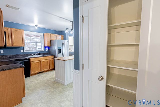 154 Black Creek Ln, Aylett, VA 23009