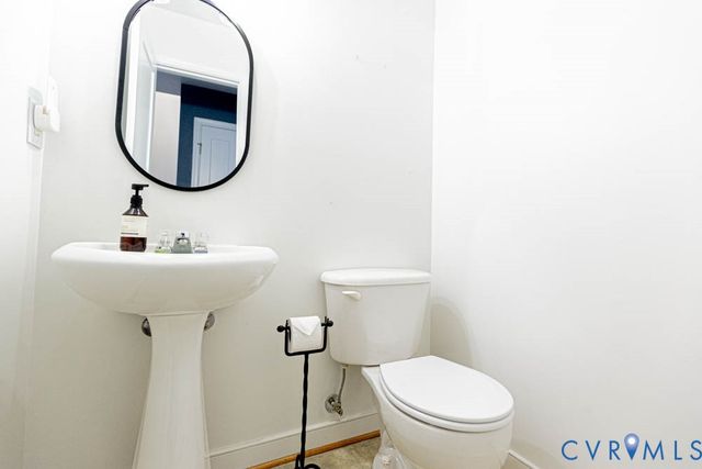 154 Black Creek Ln, Aylett, VA 23009