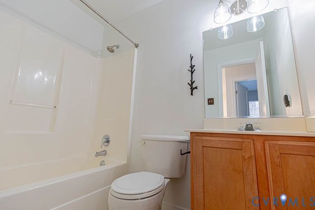 154 Black Creek Ln, Aylett, VA 23009