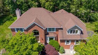 40 Newland Ct, Bridgewater Twp., NJ 08807