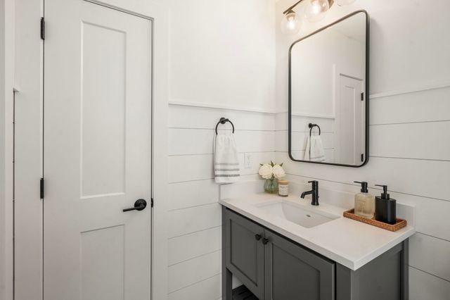 12 Founders Sq Unit A, Greenland, NH 03840