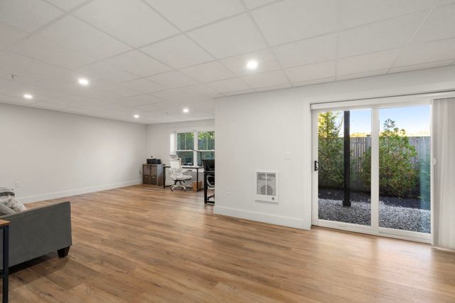 12 Founders Sq Unit A, Greenland, NH 03840