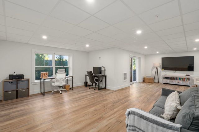 12 Founders Sq Unit A, Greenland, NH 03840