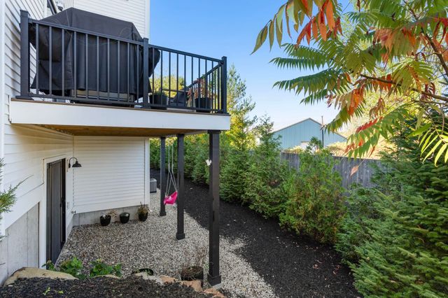 12 Founders Sq Unit A, Greenland, NH 03840