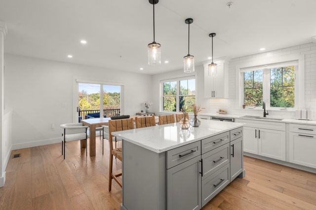 12 Founders Sq Unit A, Greenland, NH 03840