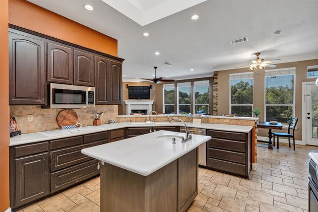504 Hoover Road, Burleson, TX 76028
