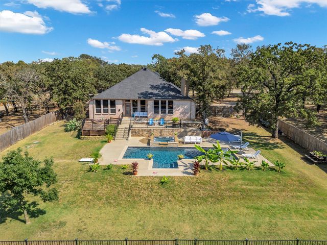 504 Hoover Road, Burleson, TX 76028