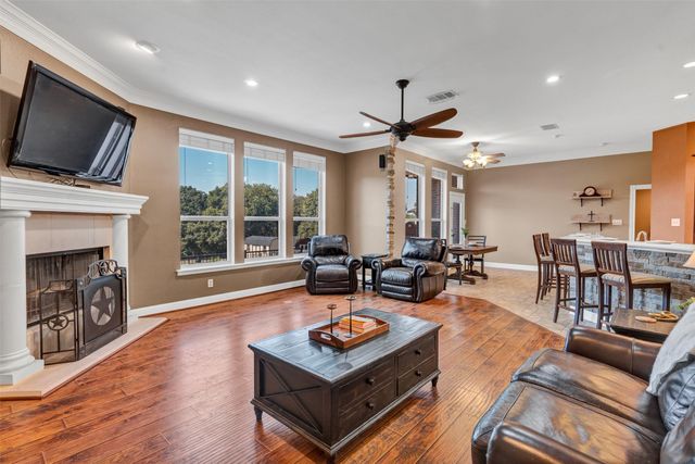 504 Hoover Road, Burleson, TX 76028