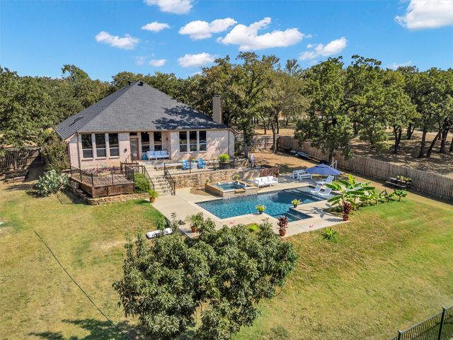 504 Hoover Road, Burleson, TX 76028